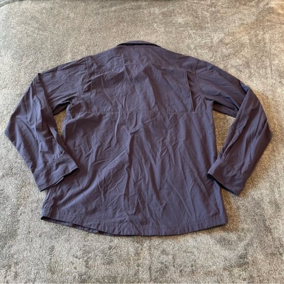 The North Face Blue Travel Long-sleeve Size Medium - Picture 2 of 9